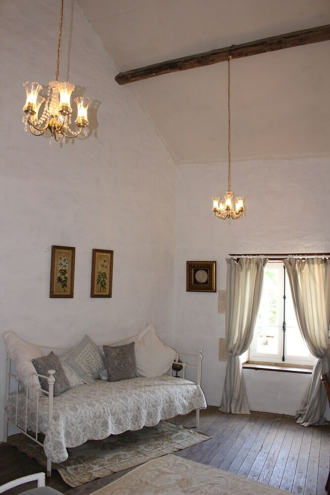Bed & Breakfast Number 14