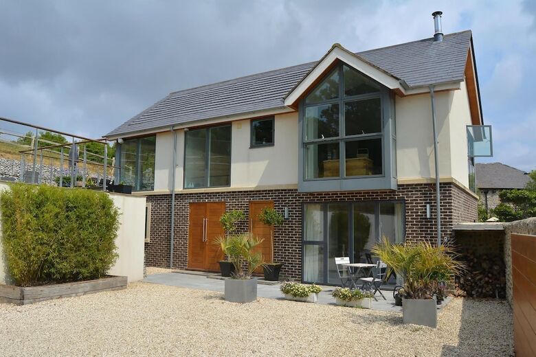 Brooks Lodge
