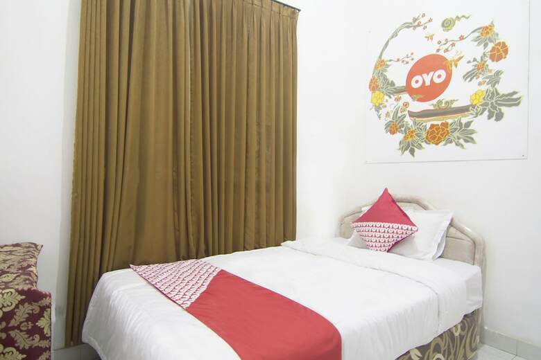 Hostal Oyo 244 Griya Cemara Homestay
