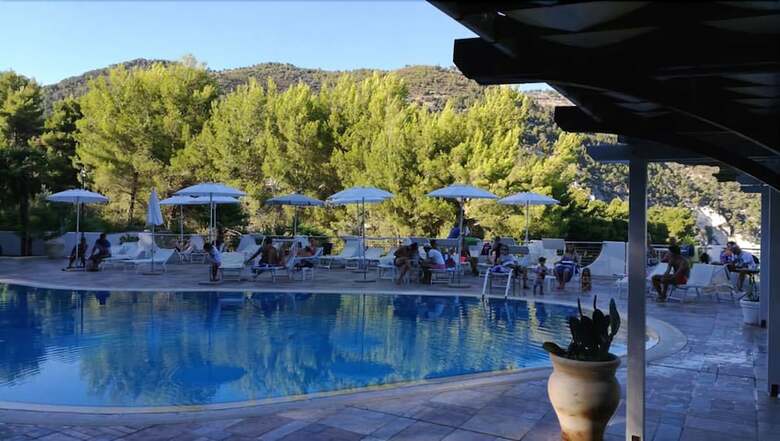 Hotel Baia Dei Faraglioni