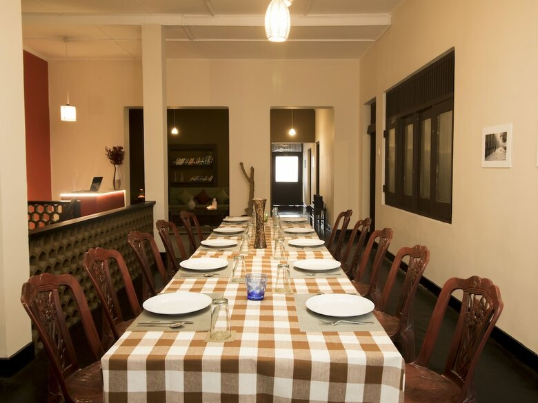 Hostal The Oasis Hostel