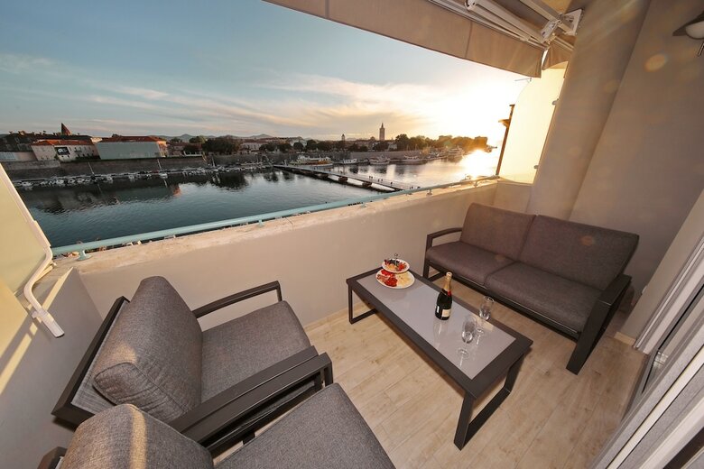 Apartment Sundowner