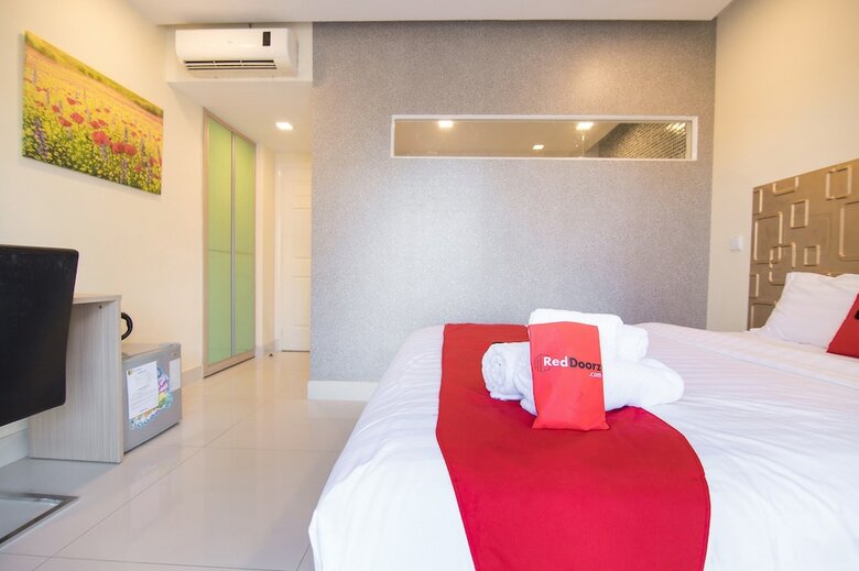Hotel Reddoorz Plus Near Secc 2�