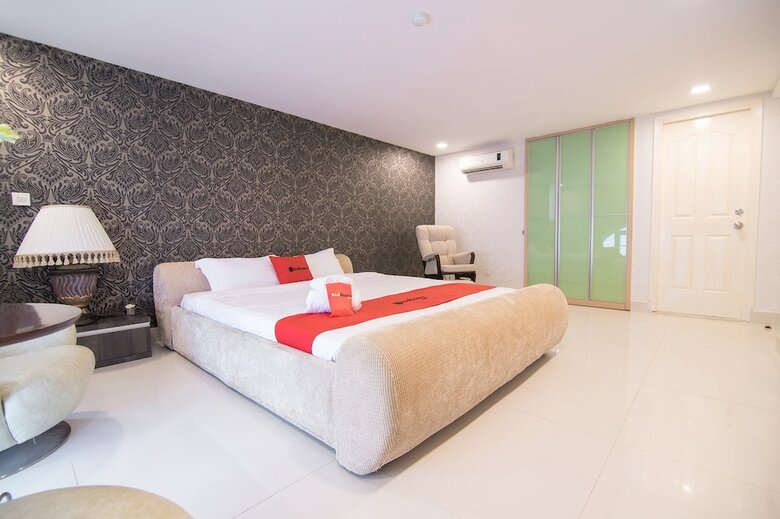 Hotel Reddoorz Plus Near Secc 2�