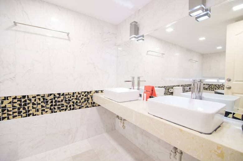 Hotel Reddoorz Plus Near Secc 2�