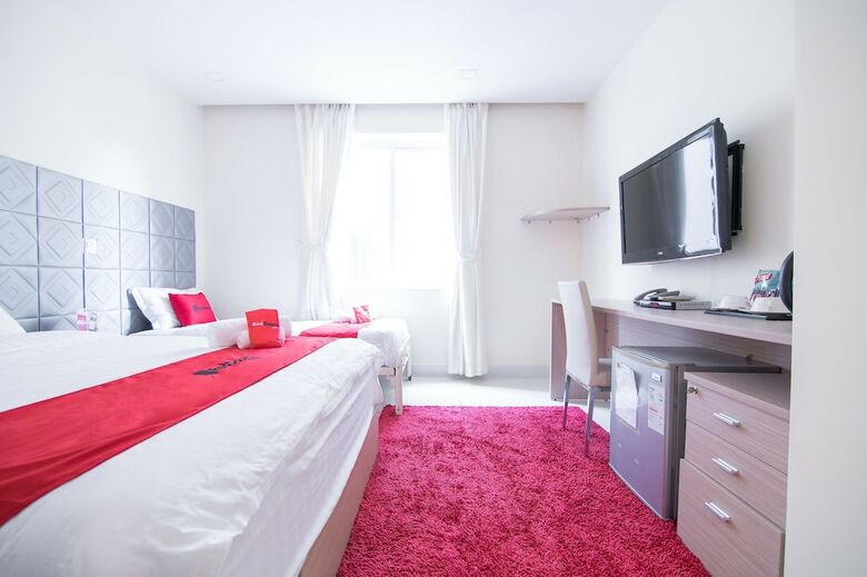 Hotel Reddoorz Plus Near Secc 2�