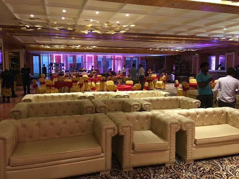 Hotel The Utsav Grand Banquets & Resort