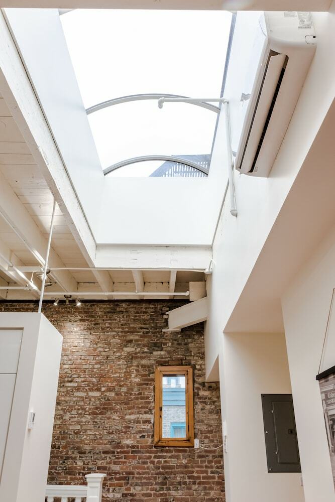 Apartamentos 1858 Upscale Lofts In Old Montreal By Nuage