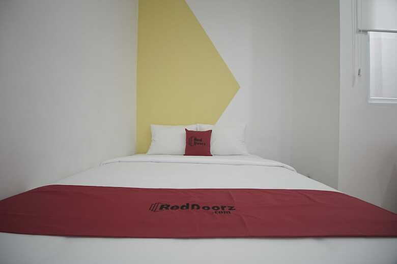 Hotel Reddoorz Plus @ Catania Lrt Cinde Palembang