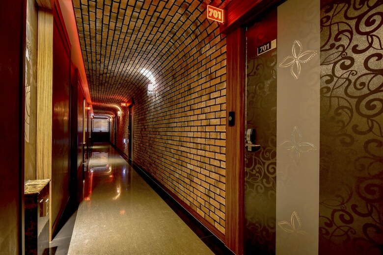 S-one Hotel