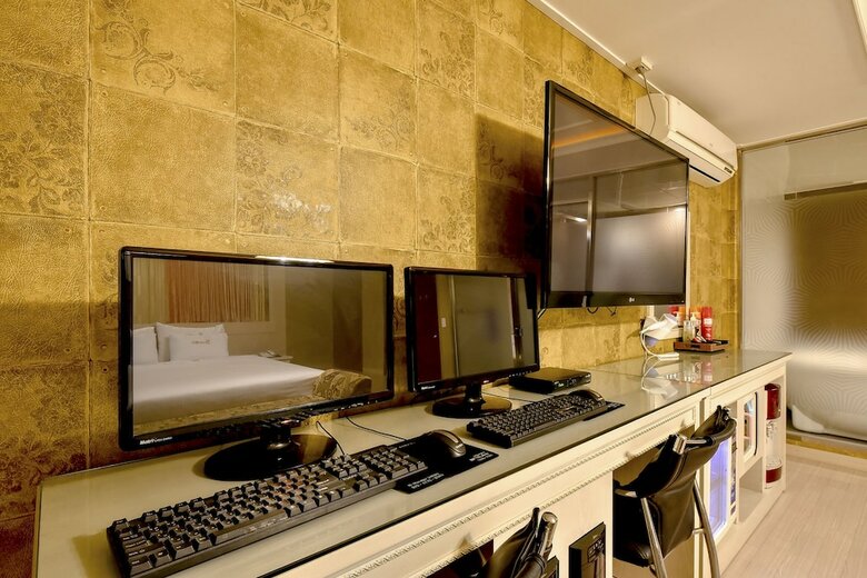 S-one Hotel
