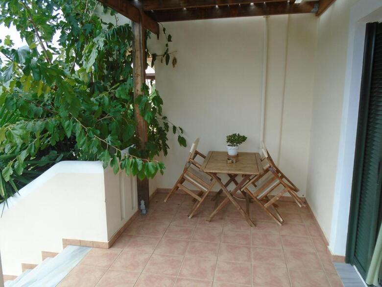 Apartamentos Tompras Village