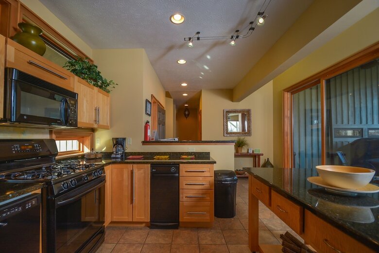 Serenity On The Mountain 4 Bedroom House