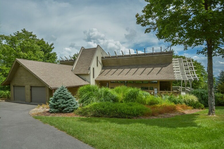 Serenity On The Mountain 4 Bedroom House