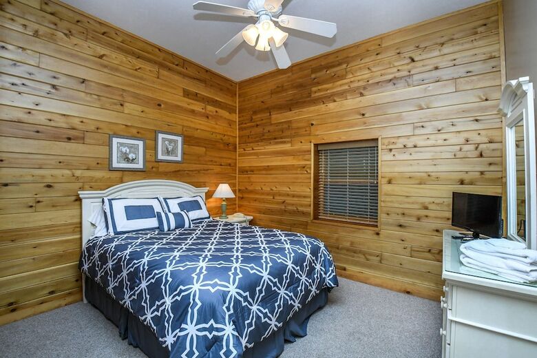 Cedar Shores Villa 4 Bedroom Townhome #08