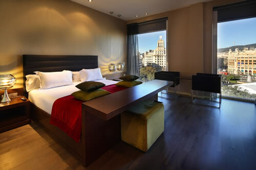 Olivia Plaza Hotel