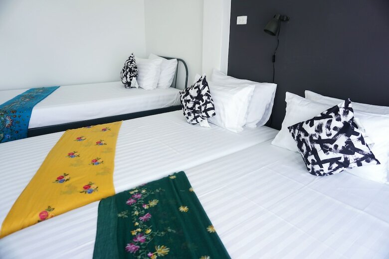 Hostal Destiny Hostel Khaolak