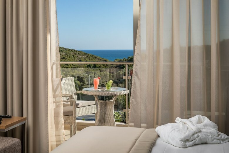 Hotel Caneiros Luxury House & Suites