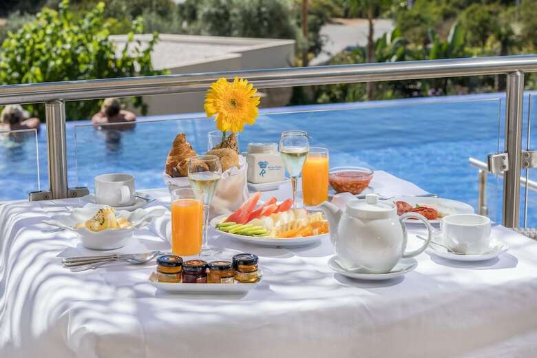 Hotel Caneiros Luxury House & Suites