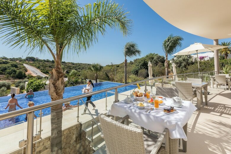 Hotel Caneiros Luxury House & Suites