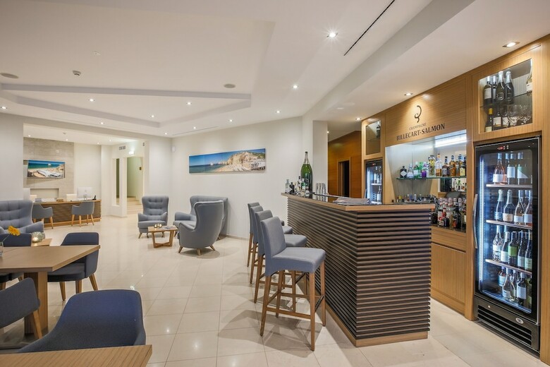 Hotel Caneiros Luxury House & Suites