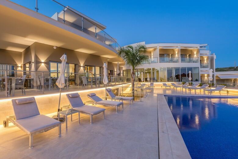 Hotel Caneiros Luxury House & Suites