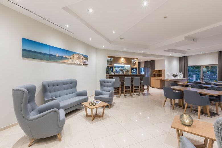 Hotel Caneiros Luxury House & Suites