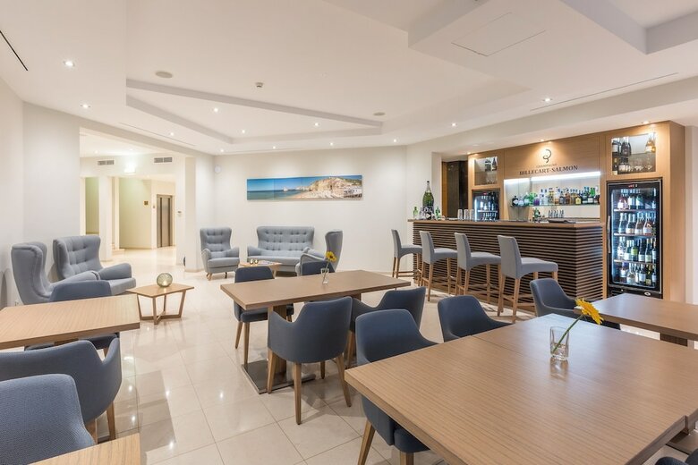 Hotel Caneiros Luxury House & Suites