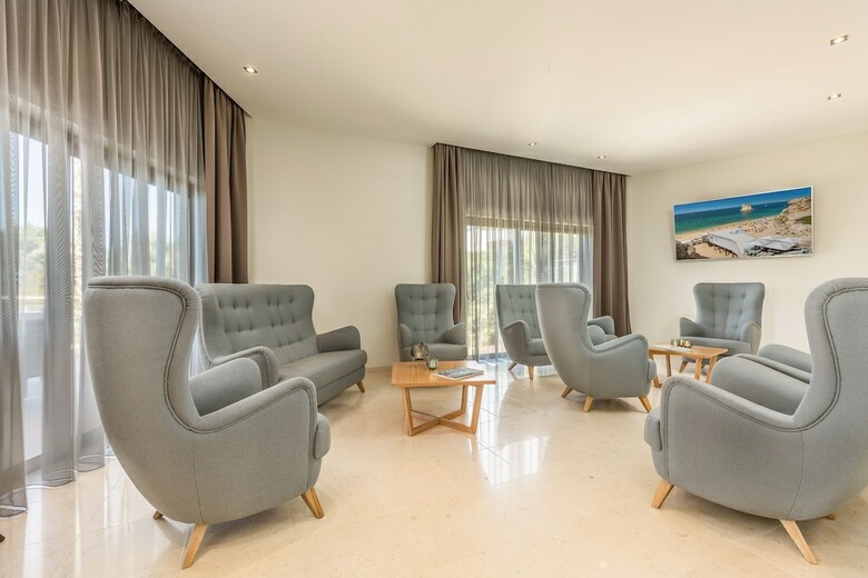 Hotel Caneiros Luxury House & Suites