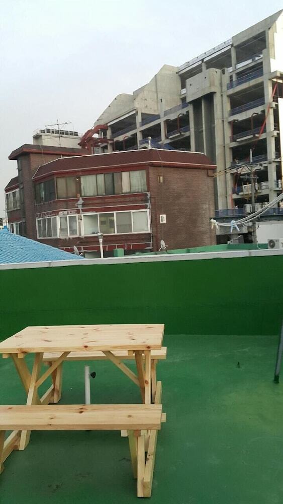 Hostal Young Stay - Hostel