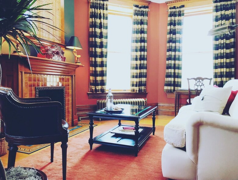 Castle La Crosse Bed And Breakfast