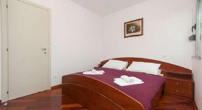 Apartments Nikolina