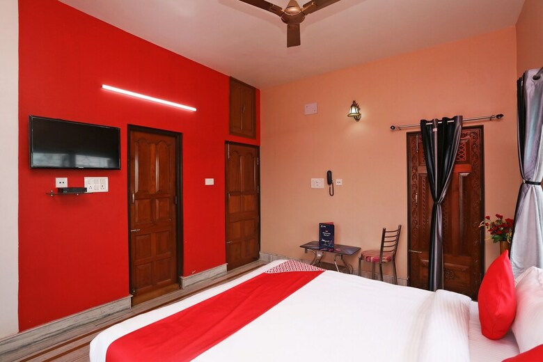 Hotel Oyo 14760 Swagath Guest House
