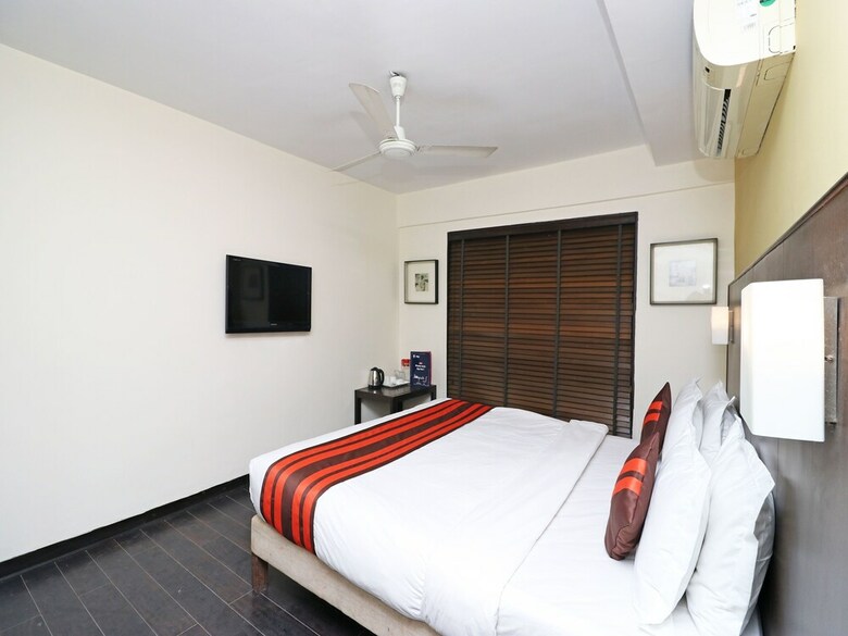 Apartamentos Oyo 24067 Hotel Royal Paradise