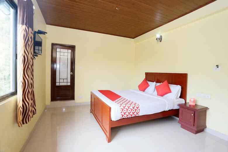 Hotel Oyo 23226 Pranav 4 Seasons