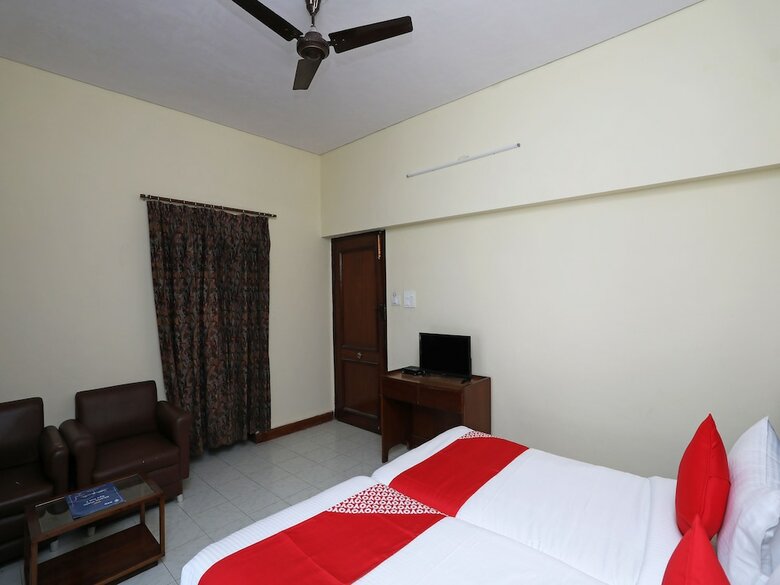 Oyo 15791 Flagship Hotel Executive Hazratganj