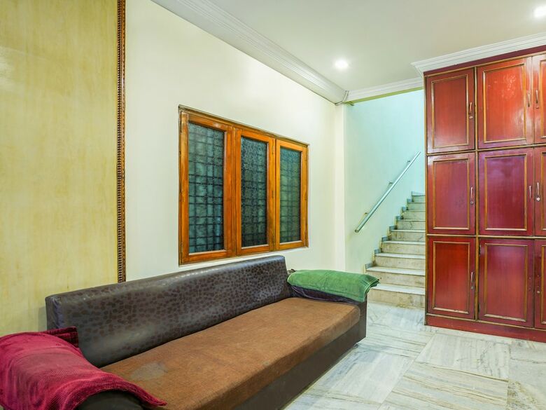 Hotel Oyo 19121 V G Guest House