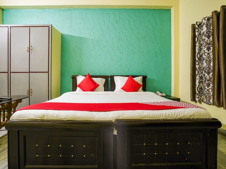 Hotel Oyo 19121 V G Guest House