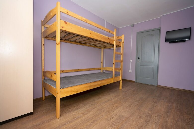 Hostal Breeze Hotel - Hostel