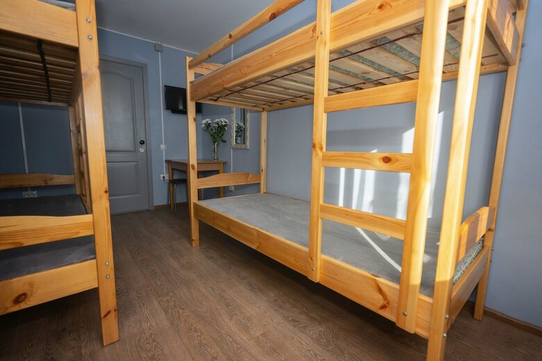 Hostal Breeze Hotel - Hostel