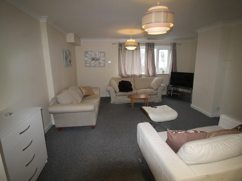 Tywn 2 Bed Apartment By Cardiff Holiday Homes