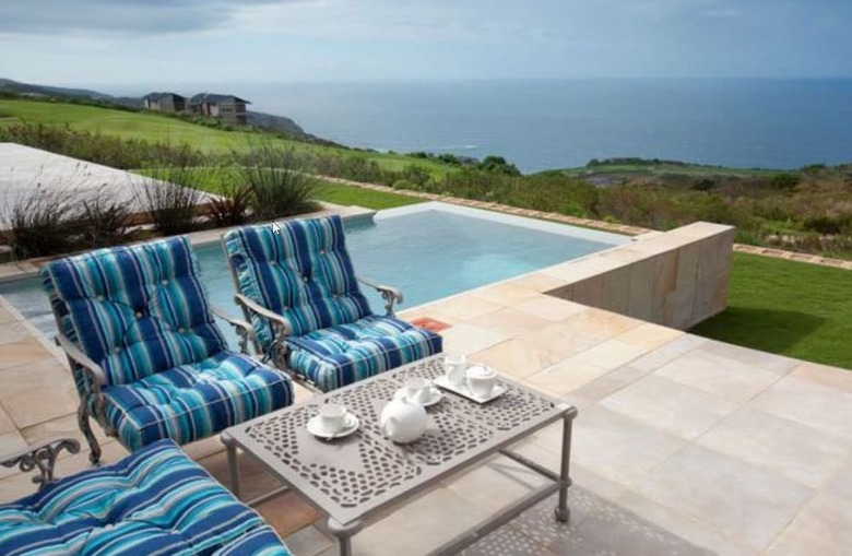 Villa 1 Squarerigger