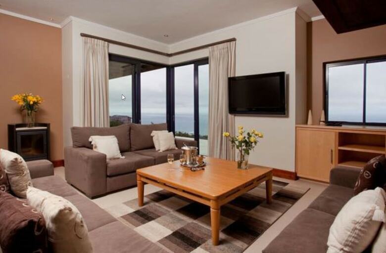 Villa 1 Squarerigger