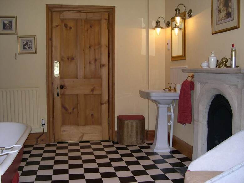 Bed & Breakfast Lullington House