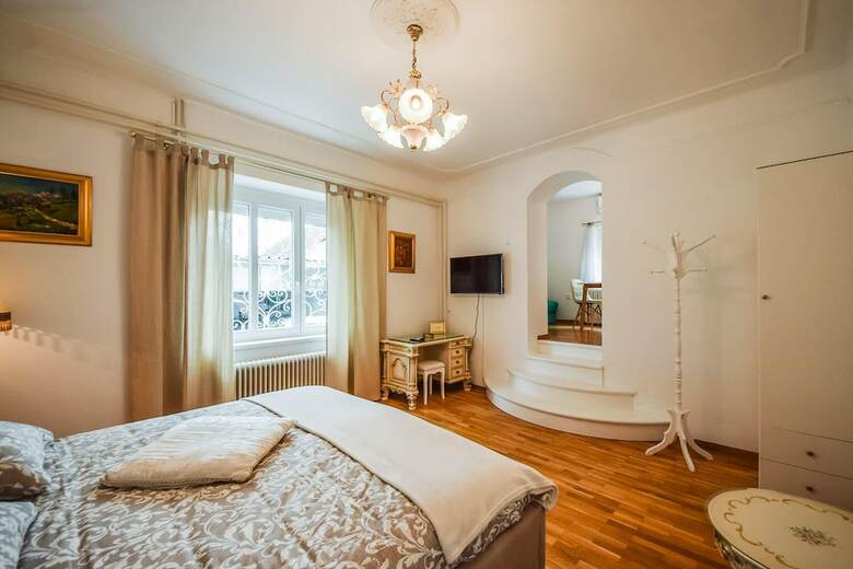 Kavon Apartments