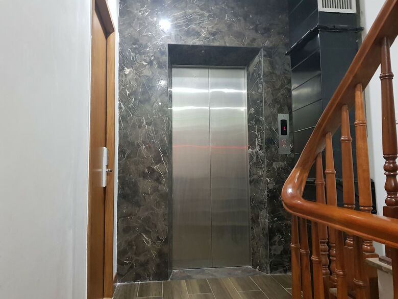X9 Hotel