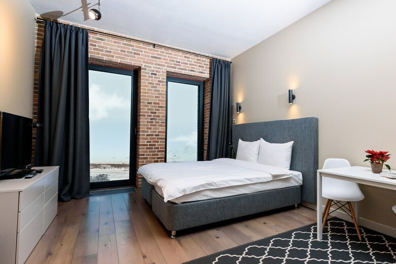 Docklands Apart Hotel