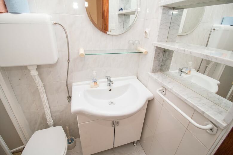 Apartments Divna
