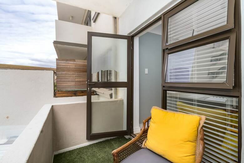 Apartamentos Bay Point 4b