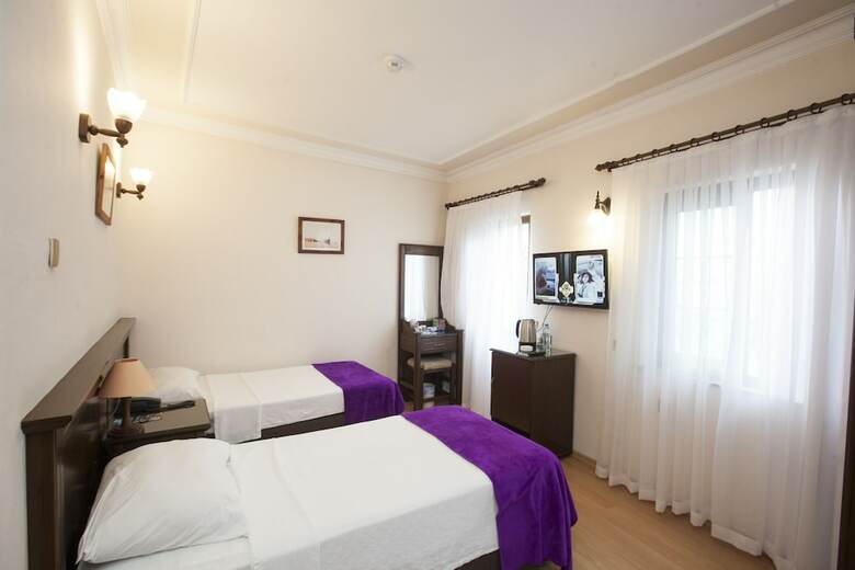 White Pearl Hotel